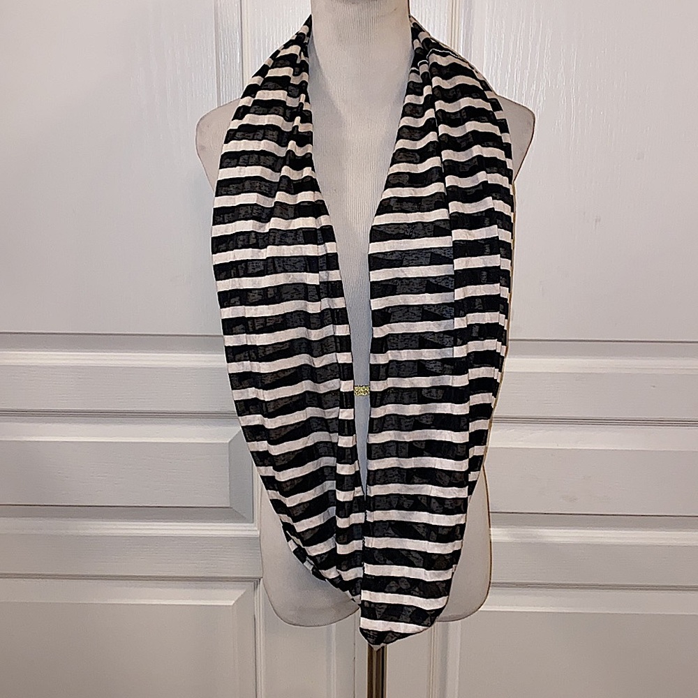 Scarf Bundle - Picture 2 of 3